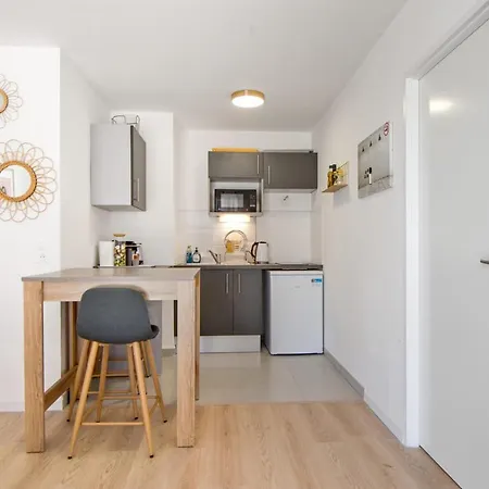Charming Flat In The Center Of - Welkeys